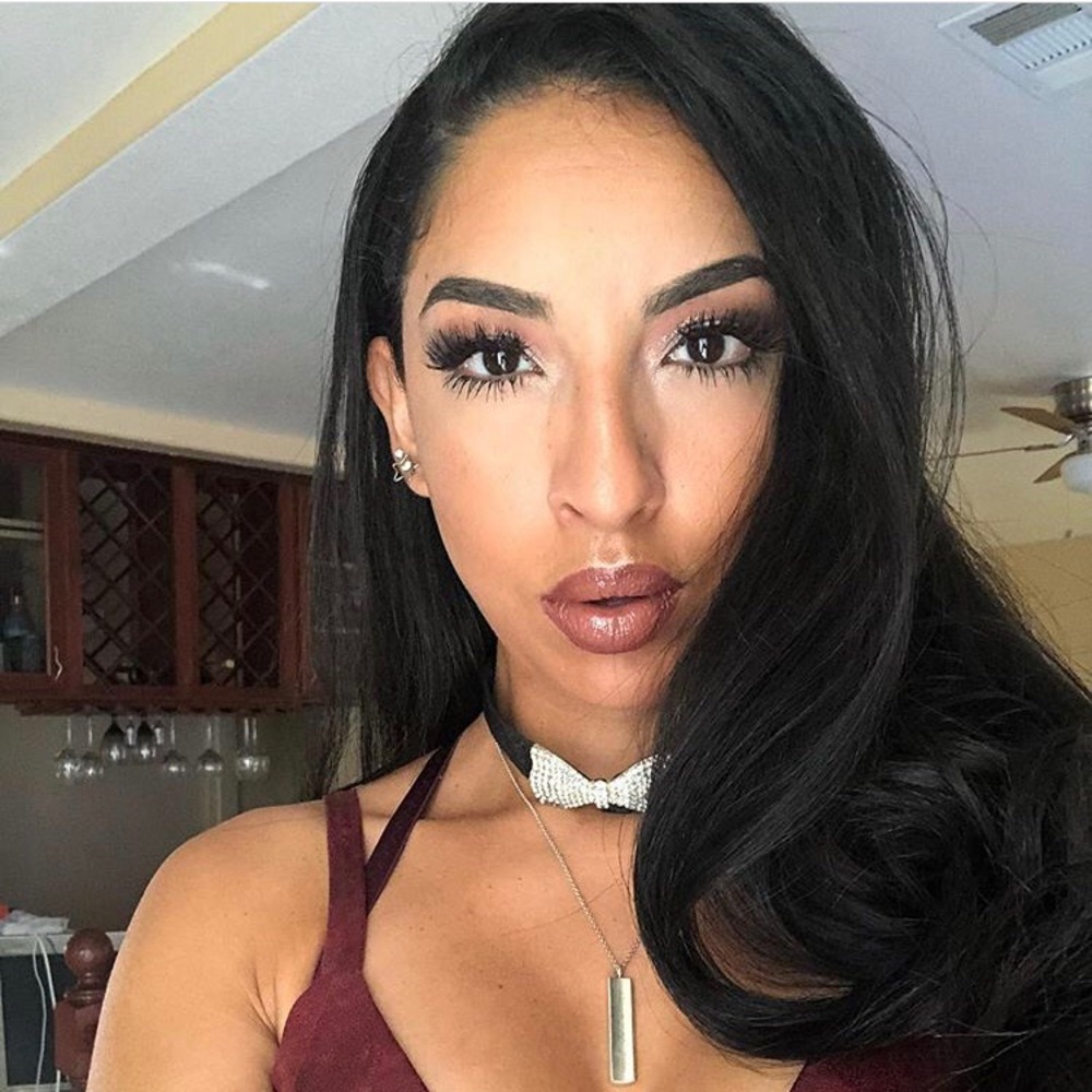 Meet your Posher, Yesenia
